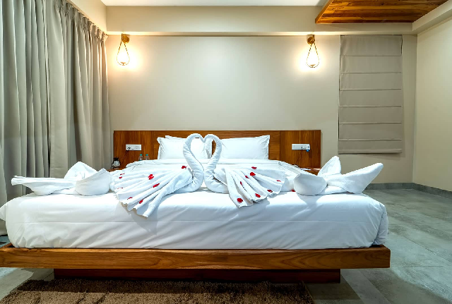 Hotel Moistin Pune | Business Class Hotel | | Presitential Suite
